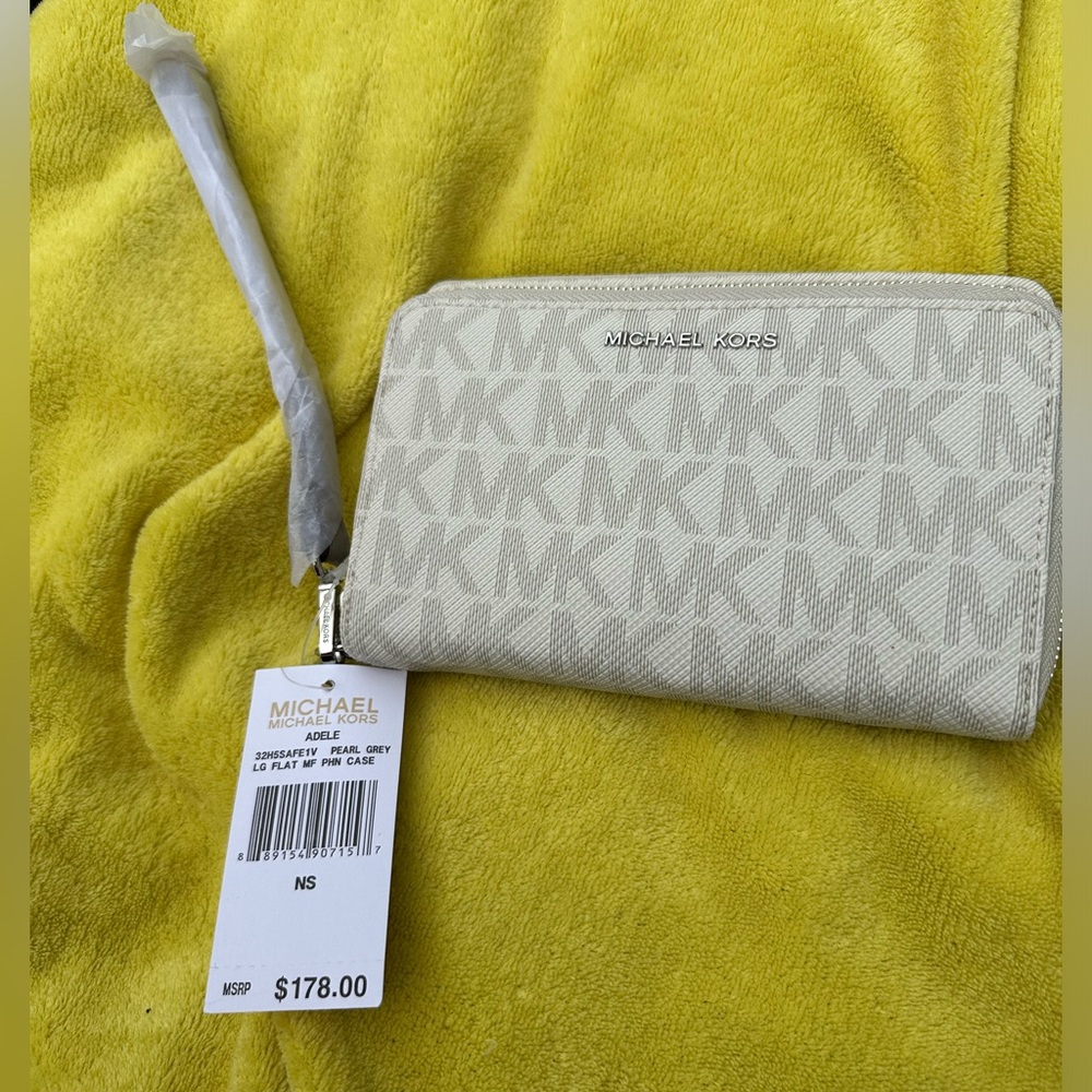 Michael Kors pearl grey wristlet with phone case